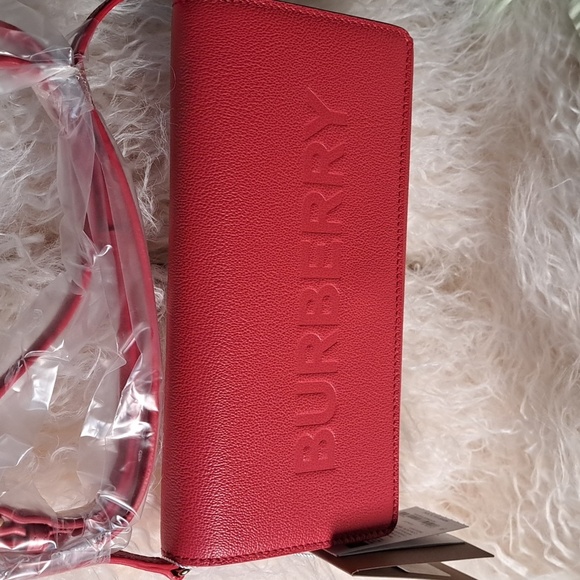 Burberry Hampshire Crossbody Embossed Logo NWTs - Picture 6 of 10